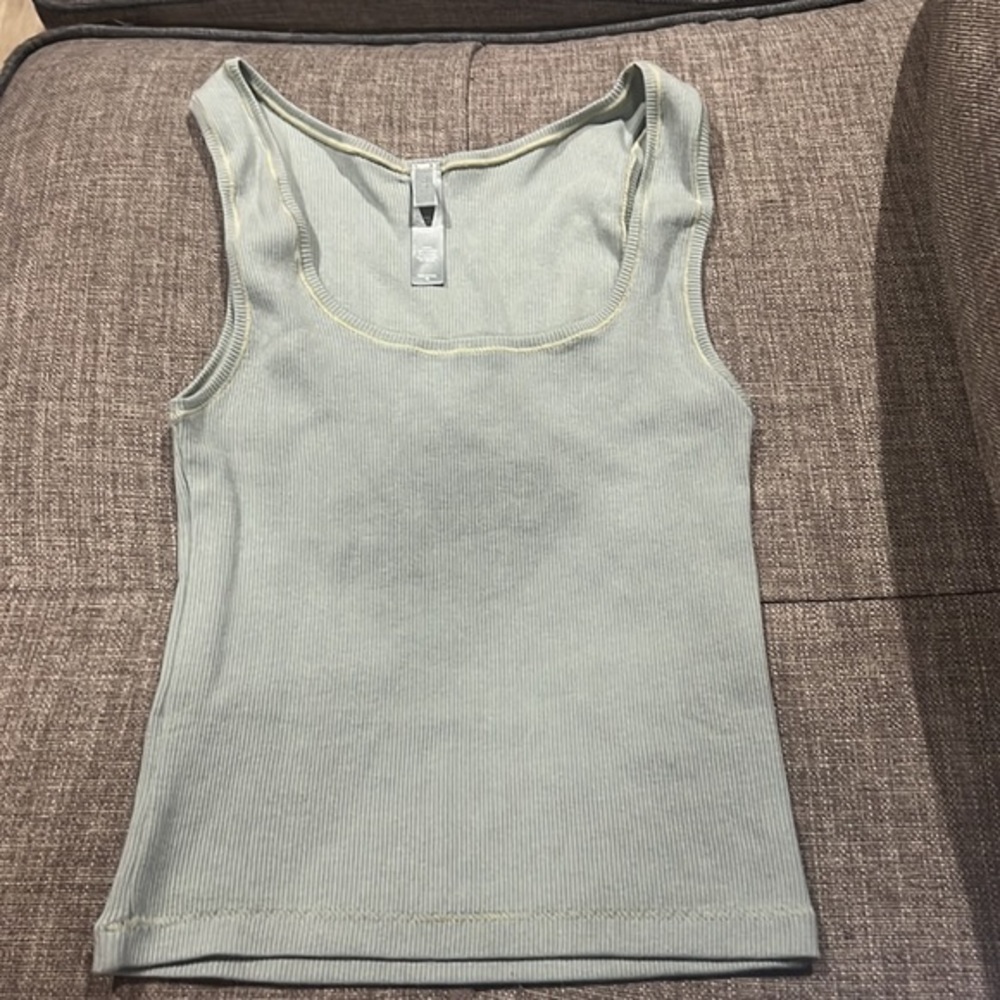 Skims Soft Lounge Tank - Picture 5 of 13